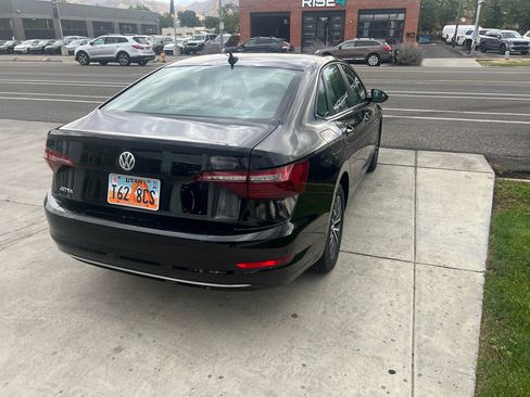 Used 2021 Volkswagen Jetta S image 3