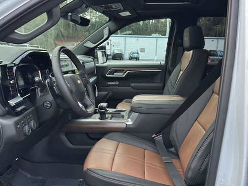 New 2026 Chevrolet Silverado 1500 High Country w/ High Country Premium Package image 8