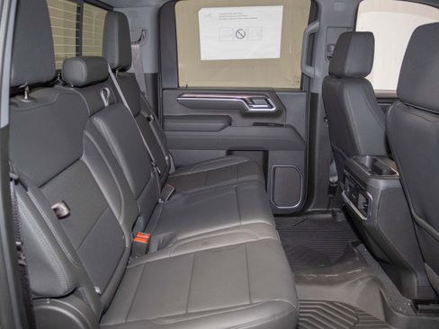 New 2026 Chevrolet Silverado 2500 LTZ w/ LTZ Premium Package AWD/4WD image 11