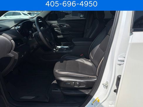 Used 2022 Chevrolet Traverse Premier w/ Redline Edition FWD image 11