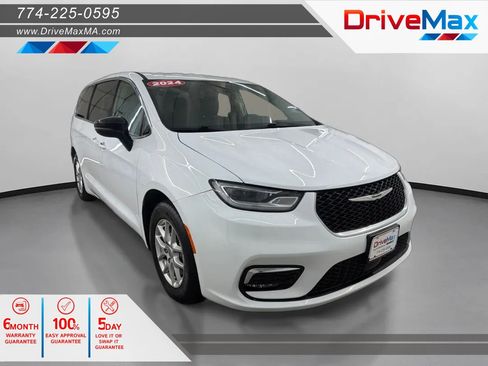 Used 2024 Chrysler Pacifica Touring-L FWD image 1