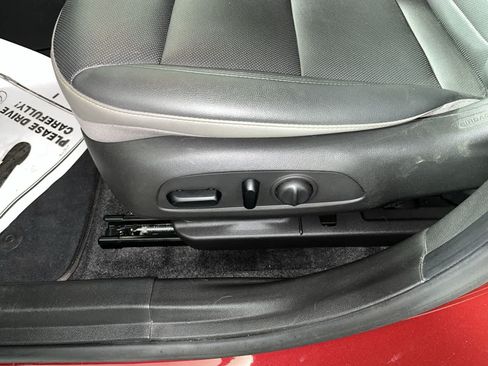 Used 2024 Chevrolet Trax ACTIV w/ Sunroof Package FWD image 13