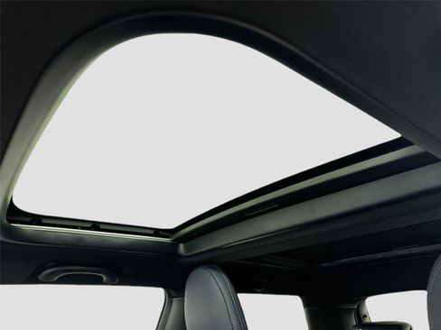 Certified 2025 MINI Cooper 2-Door Hardtop FWD image 16