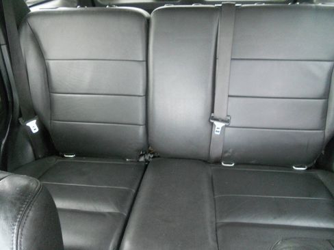 Used 2011 Ford Escape XLT w/ 203A Rapid Spec Order Code FWD image 18
