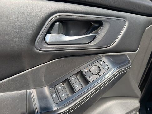 Used 2024 Nissan Rogue SV AWD/4WD image 13