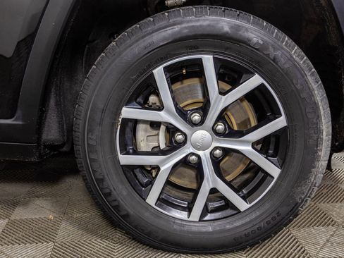 Used 2024 Jeep Grand Cherokee L Limited w/ Luxury Tech Group II image 57