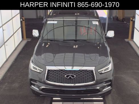 Used 2023 INFINITI QX80 Sensory w/ All-Season Package AWD/4WD image 9