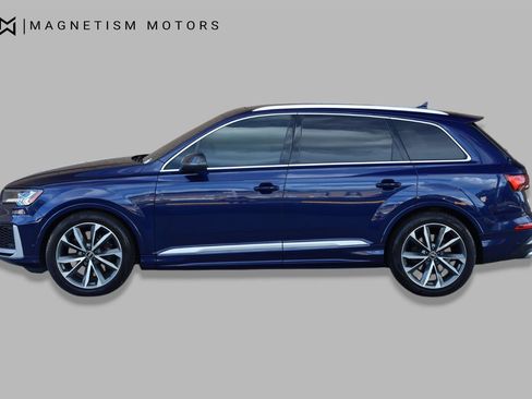Used 2021 Audi SQ7 Prestige w/ Prestige Package AWD/4WD image 2