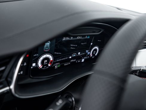 New 2026 Audi RS Q8 performance image 13