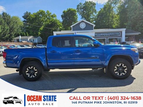 Used 2018 Toyota Tacoma SR5 AWD/4WD image 6