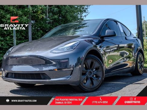 Used 2025 Tesla Model Y Long Range RWD image 1