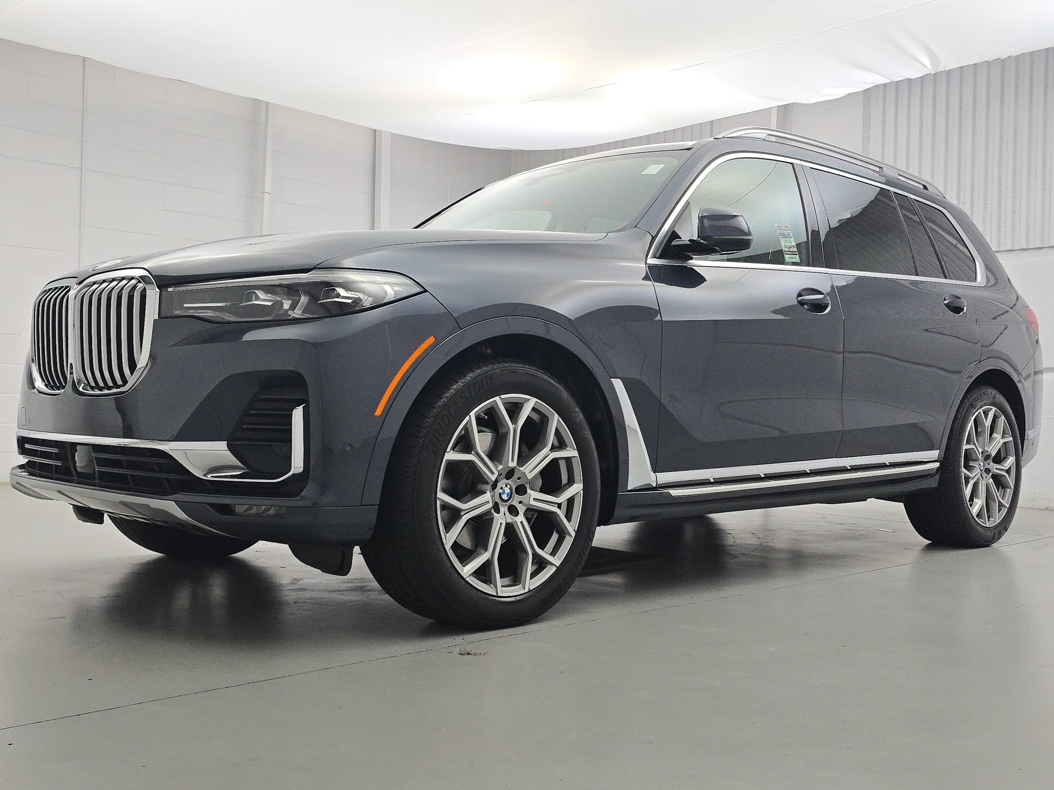Used 2022 BMW X7 xDrive40i w/ Premium Package AWD/4WD image 1