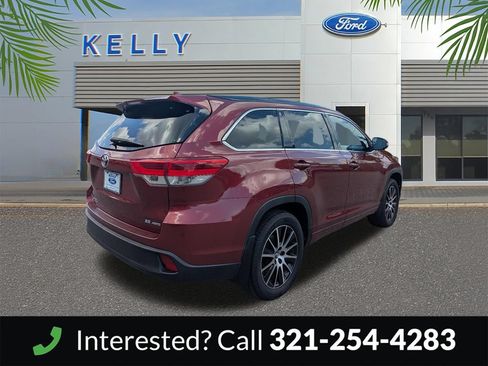 Used 2018 Toyota Highlander SE AWD/4WD image 6