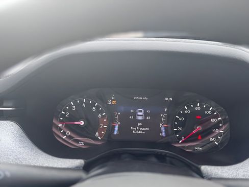 Used 2024 Jeep Compass Latitude image 16