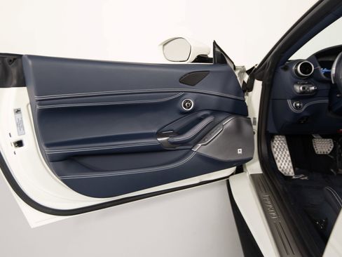 Certified 2020 Ferrari Portofino RWD image 16