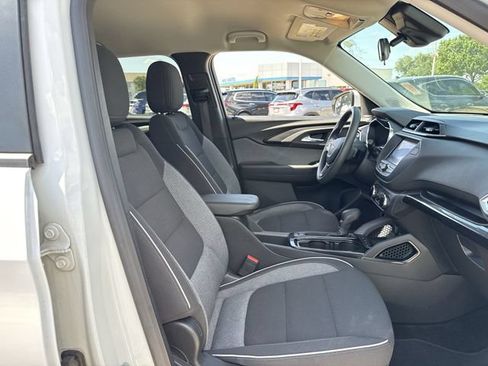 Certified 2023 Chevrolet TrailBlazer LT FWD image 30