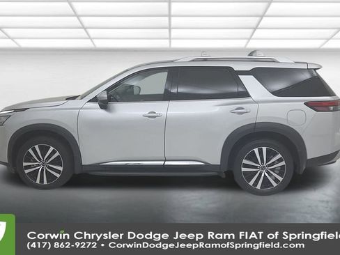 Used 2023 Nissan Pathfinder Platinum w/ Cargo Package image 9