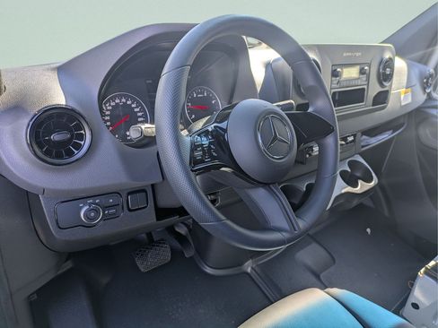 New 2026 Mercedes-Benz Sprinter 2500 image 4