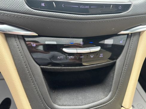 Used 2019 Cadillac XT5 Luxury FWD image 10