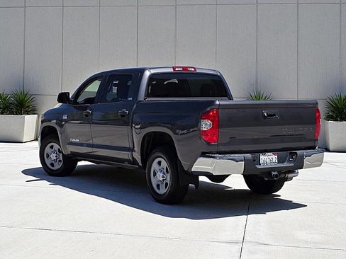 Used 2018 Toyota Tundra SR5 image 4