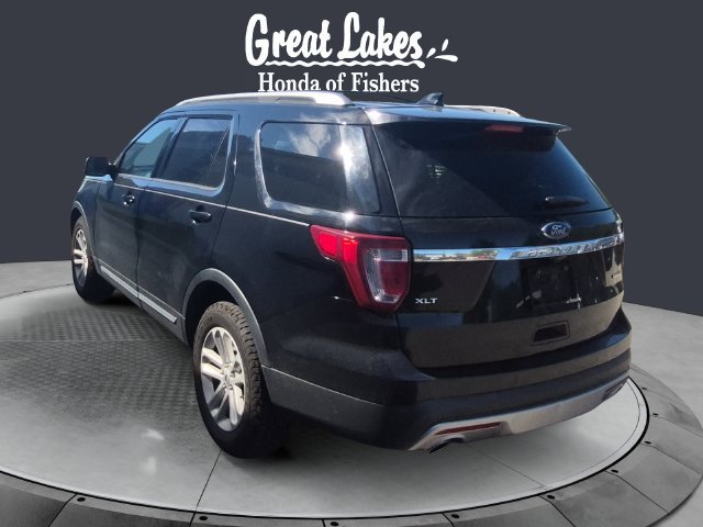 Used 2016 Ford Explorer XLT w/ Equipment Group 202A FWD image 3