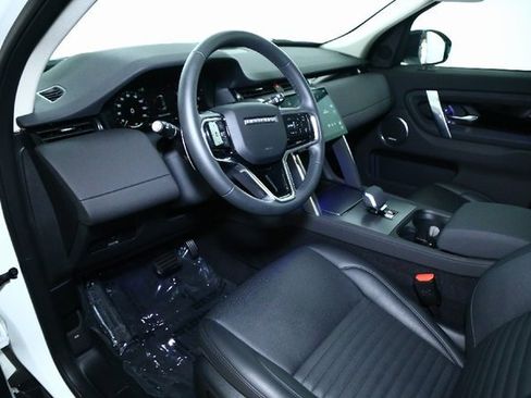Used 2025 Land Rover Discovery Sport S image 16