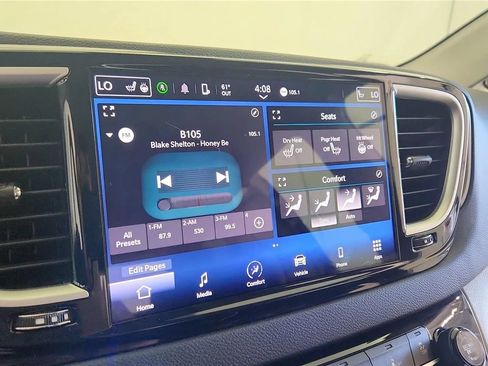 Used 2023 Chrysler Pacifica Touring-L FWD image 28
