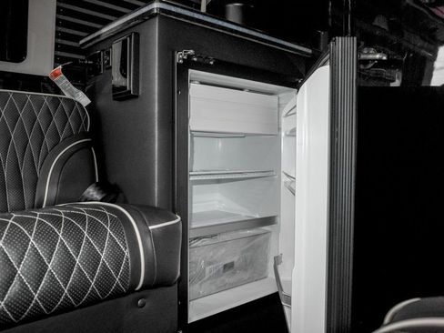 New 2025 Mercedes-Benz Sprinter 3500 image 38