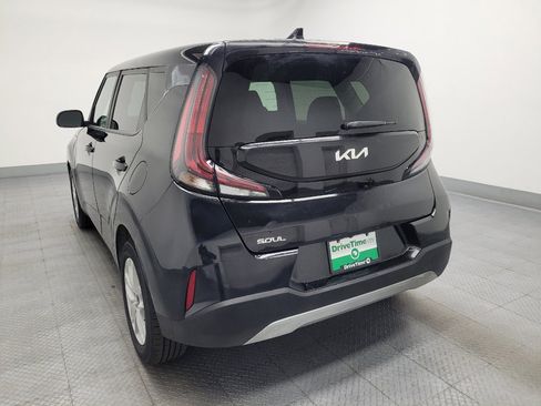Used 2023 Kia Soul LX w/ LX Technology Package FWD image 6