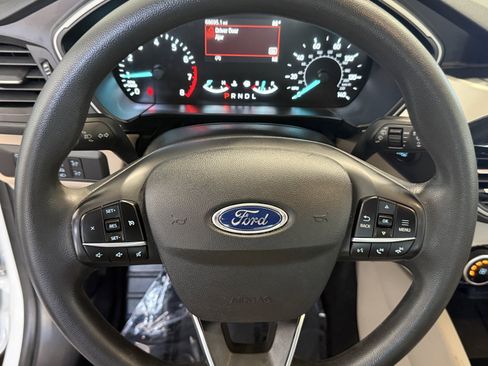 Used 2021 Ford Escape SE FWD image 17