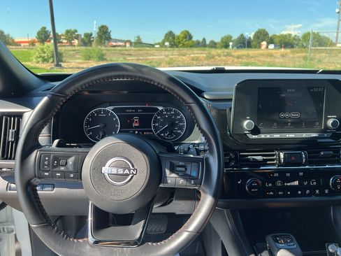 Used 2025 Nissan Pathfinder Rock Creek AWD/4WD image 10