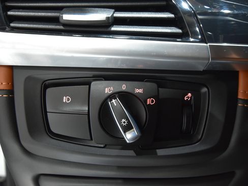 Used 2016 BMW X5 M image 19