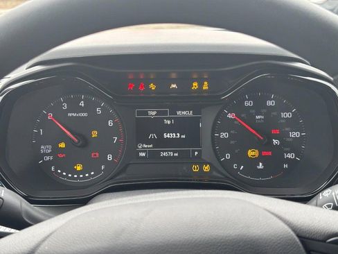 Used 2025 Chevrolet Trax LS image 23