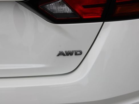 Certified 2024 Nissan Altima 2.5 SR w/ SR Premium Package AWD/4WD image 31