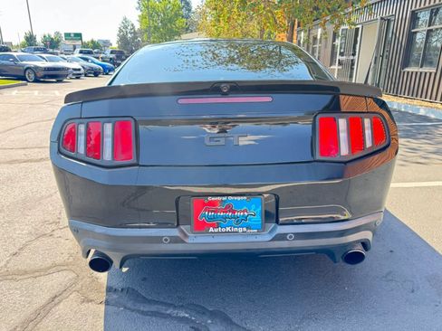 Used 2012 Ford Mustang GT Premium w/ HID Headlamps & Security Pkg RWD image 3
