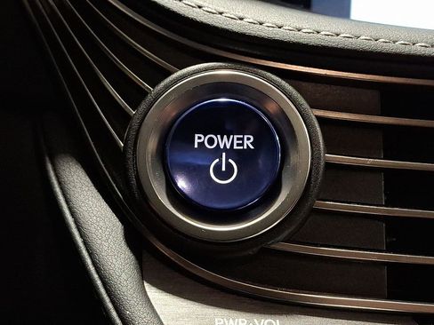 Used 2018 Lexus LS 500h AWD image 19