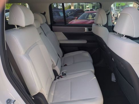 New 2026 Hyundai Santa Fe SE FWD image 17