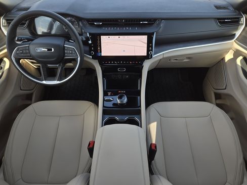 New 2026 Jeep Grand Cherokee Limited AWD/4WD image 19