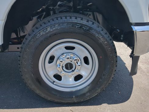 New 2025 Ford F350 XL w/ XL Chrome Package image 11