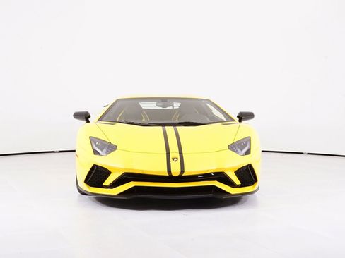 Used 2018 Lamborghini Aventador S AWD/4WD image 11