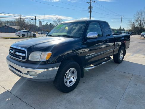 Used 2000 Toyota Tundra SR5 image 2
