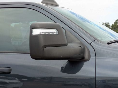 Used 2025 RAM 2500 Big Horn AWD/4WD image 12