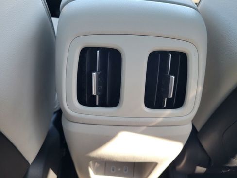 New 2026 Hyundai Tucson Limited image 36