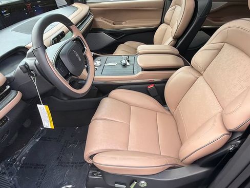 New 2026 Lincoln Navigator L Black Label AWD/4WD image 11