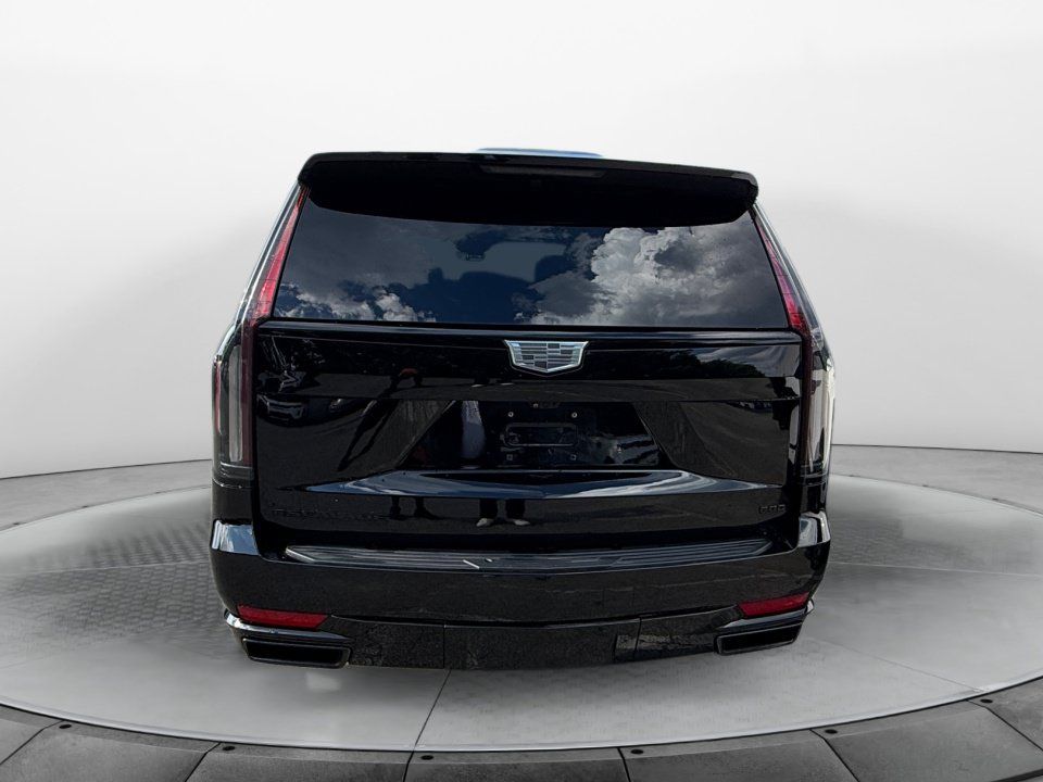 Used 2022 Cadillac Escalade ESV Sport Platinum w/ LPO, ONYX Package AWD/4WD image 5