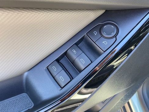 Certified 2026 Chevrolet Equinox LT w/ Convenience Package II AWD/4WD image 16