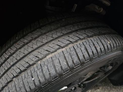 Used 2025 Jeep Grand Cherokee Altitude AWD/4WD image 25