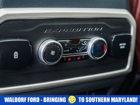 Used 2024 Ford Expedition Limited image 36