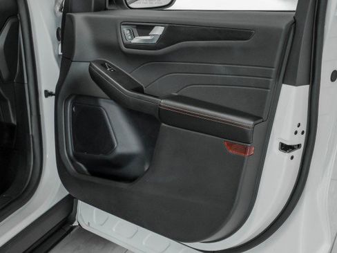 Used 2024 Ford Escape ST-Line w/ Tech Pack #1 image 40