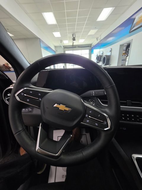 Used 2026 Chevrolet Equinox LT w/ Convenience Package II AWD/4WD image 13